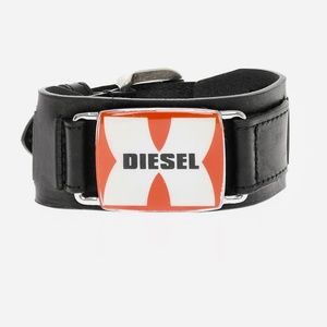 $150 NEW MEN DIESEL LEATHER A-PLAQUE BRACELET WITH MATAL LOGO